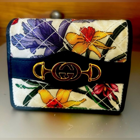 EUC Gucci Canvas Flora Floral Trapuntata Zumi
Card Case Wallet - Picture 2 of 8